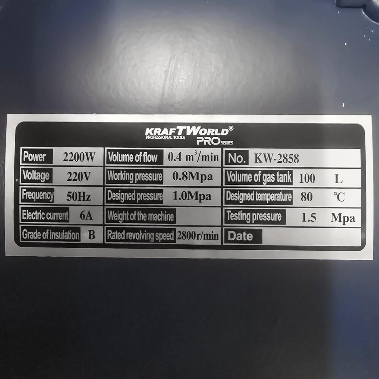 Компресор за въздух 100L KraftWorld с мощен 2200W мотор – 356 л/мин, 8 bar Компресори Компресор за въздух 100L KraftWorld с мощен 2200W мотор – 356 л/мин, 8 bar – изглед 9